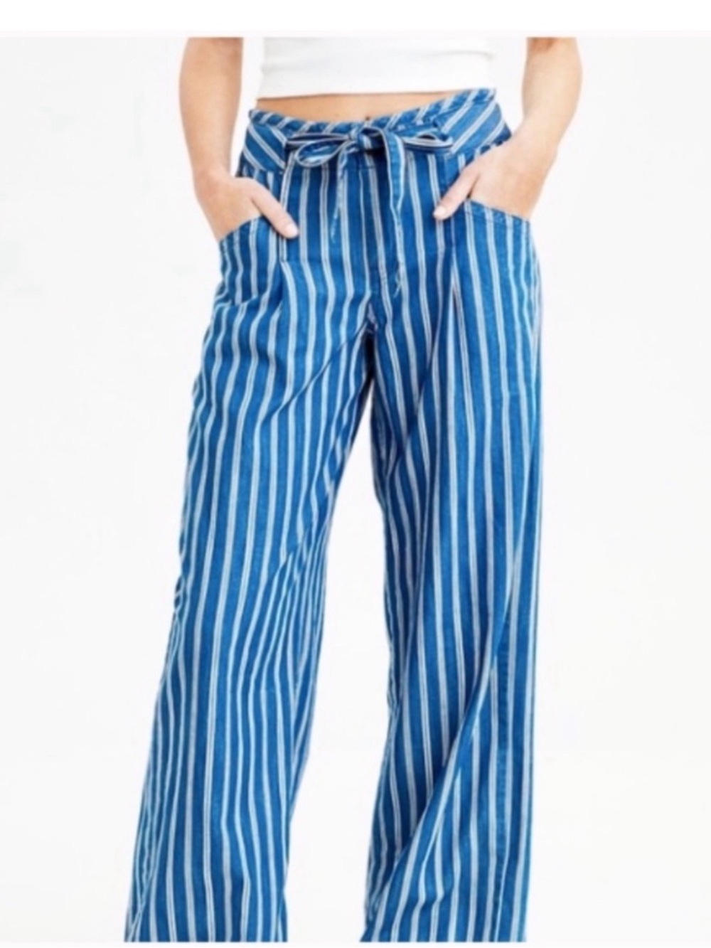 NWT American Eagle Blue/white stripe wide leg belted pant size 8 regular